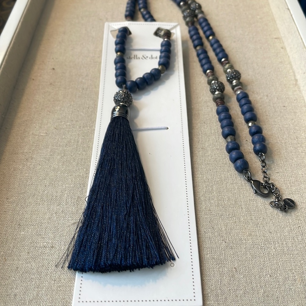 Trove tassel necklace navy